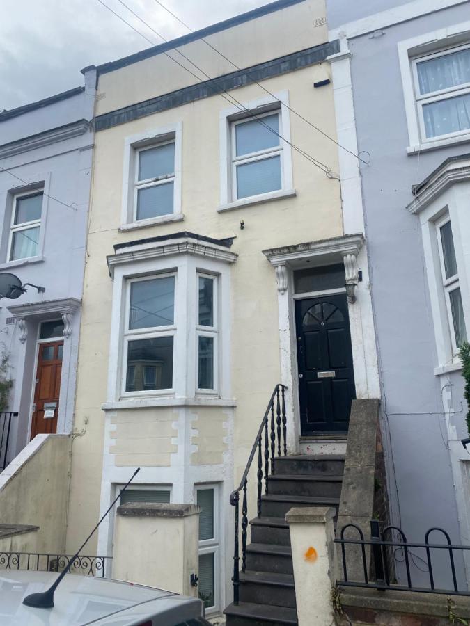 Spacious 4 Bedroom House Near Stokes Croft!! Central!!! Bristol Eksteriør billede